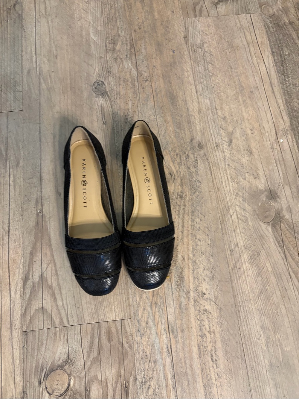 Karen Scott Black Textured Slip-On Loafers